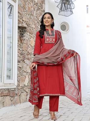 maroon cotton mandarin collar kurta dupatta set 2