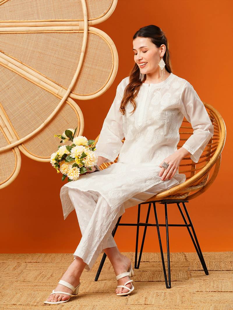 Hand embroidered white cotton lucknowi chikankari straight kurta