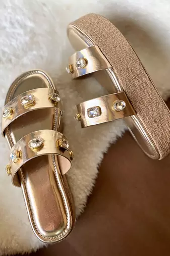 Gold diamond platforms