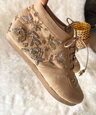 Gold embroidered sneakers 2