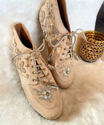 Gold embroidered sneakers 4