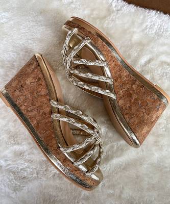 Gold lace wedges 4