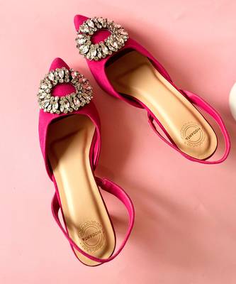 Hot pink pumps 2