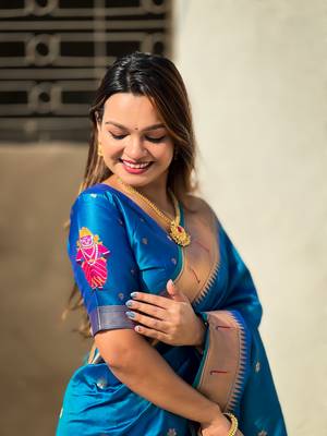 Rama blue zari woven vitthala god paithani silk blend saree 3