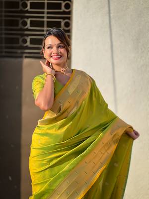 Mehendi green zari woven gudi padwa special paithani silk blend saree 3
