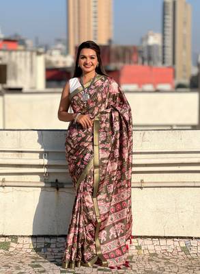 Bottle green tussar silk blend printed saree with zari woven border 1