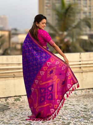 Violet soft silk blend zari woven patola saree with contrast weaves 2