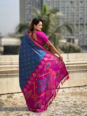 Blue soft silk blend zari woven patola saree with contrast weaves 2