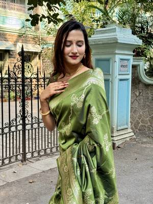 Mehendi green banarasi jaal soft silk blend zari woven saree 2