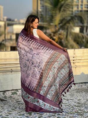 Lavender chanderi crush silk blend floral printed saree with zari woven jacquard panel border 2