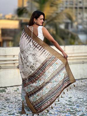 Mehendi green chanderi crush silk blend floral printed saree with zari woven jacquard panel border 2