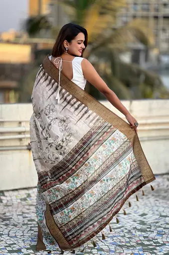 Mehendi green chanderi crush silk blend floral printed saree with zari woven jacquard panel border