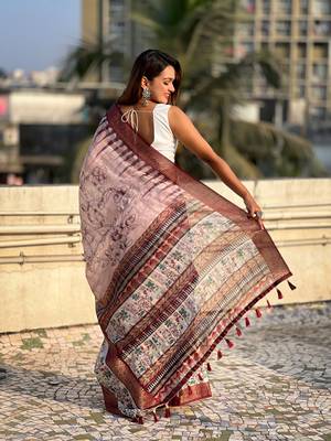 Pink chanderi crush silk blend floral printed saree with zari woven jacquard panel border 2