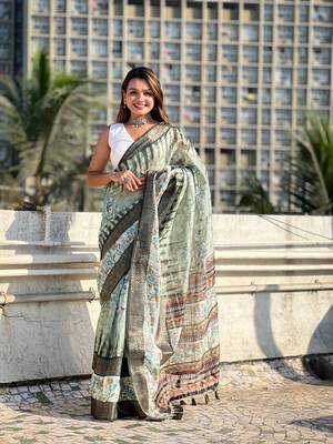 Pista chanderi crush silk blend floral printed saree with zari woven jacquard panel border 1