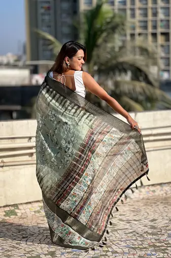 Pista chanderi crush silk blend floral printed saree with zari woven jacquard panel border