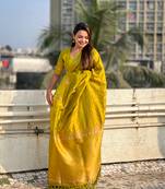 Mehendi green soft silk blend dual zari woven saree with deer border