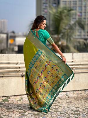 Mehendi green zari woven nath contrast yeola paithani silk blend saree 2