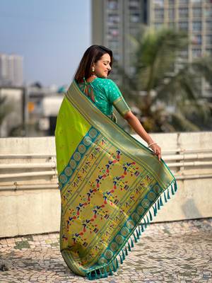 Pista zari woven nath contrast yeola paithani silk blend saree 2