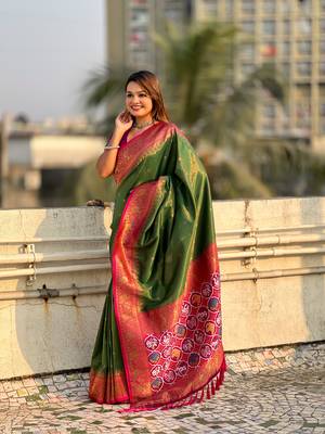 Mehendi green pure tissue zari woven patola saree with contrast weaves 4