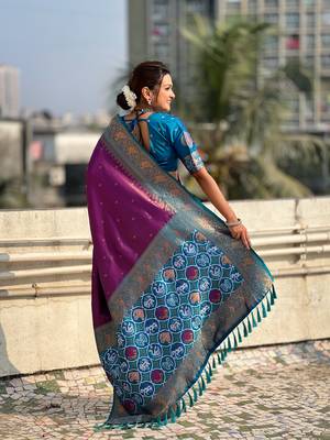 Purple pure tissue zari woven patola saree with contrast weaves 2