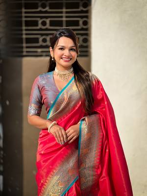 Pink pure tissue zari woven patola saree with contrast weaves 3