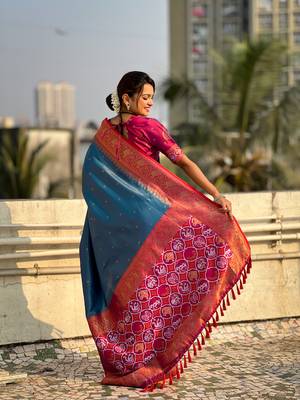 Blue pure tissue zari woven patola saree with contrast weaves 2
