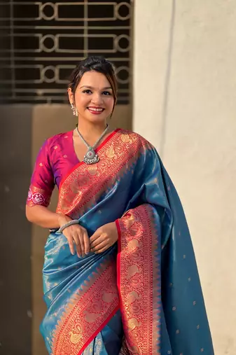 Blue pure tissue zari woven patola saree with contrast weaves