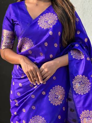 Violet soft silk blend dual zari woven saree with peacock border 3
