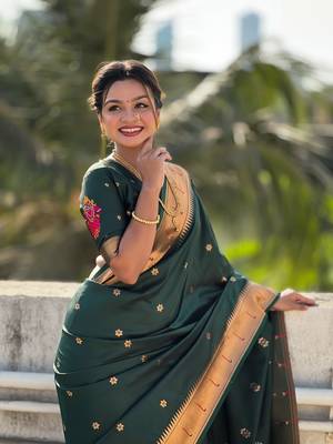 Bottle green zari woven vitthala god paithani silk blend saree 4