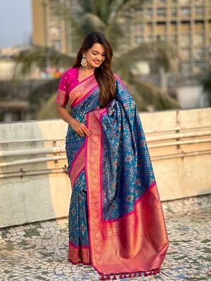 Blue soft silk blend zari woven premium patola saree with contrast weaves 3