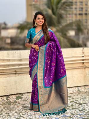 Purple soft silk blend zari woven premium patola saree with contrast weaves 3