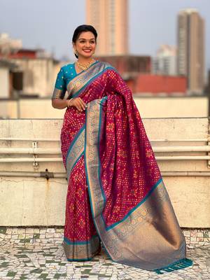 Magenta soft silk blend zari woven premium patola saree with contrast weaves 1