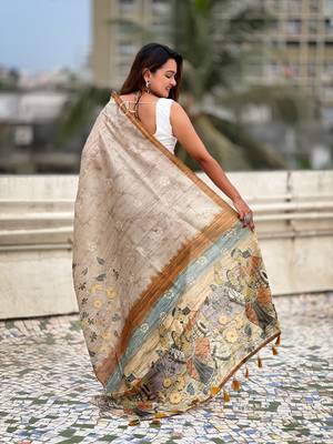 Yellow katki silk blend floral printed saree with piping border 2