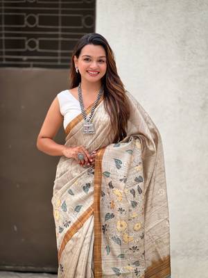 Yellow katki silk blend floral printed saree with piping border 4