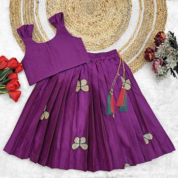 Kids Embroidery South Indian Traditional Pattu Pavadai Silk Blend Readymade Lehenga Choli Dress For Girls 2