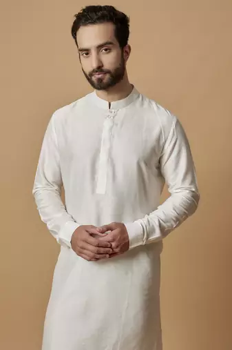 Off-white tab detail kurta set