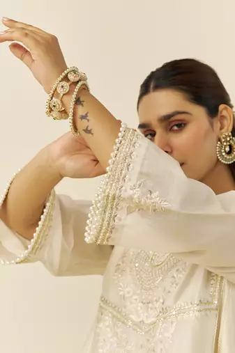 Daisy ivory aiza - short chauga with salwar and dupatta