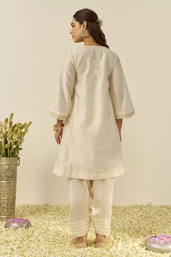 Daisy ivory aiza - short chauga with salwar and dupatta