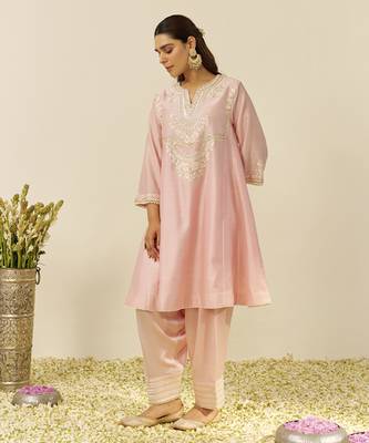 Blush pink aiza - short chauga with salwar and dupatta 4