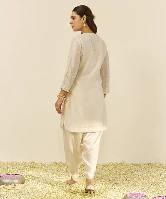 Daisy ivory zaisha - short kurta with dhoti 2