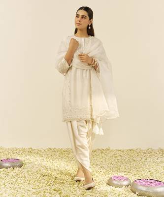 Daisy ivory zaisha - short kurta with dhoti and dupatta 1