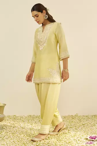 Lemon yellow zaisha - short kurta with dhoti