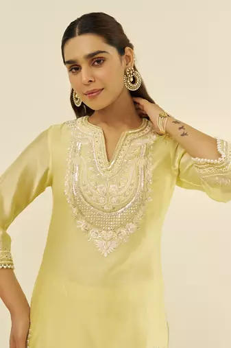 Lemon yellow zaisha - short kurta with dhoti