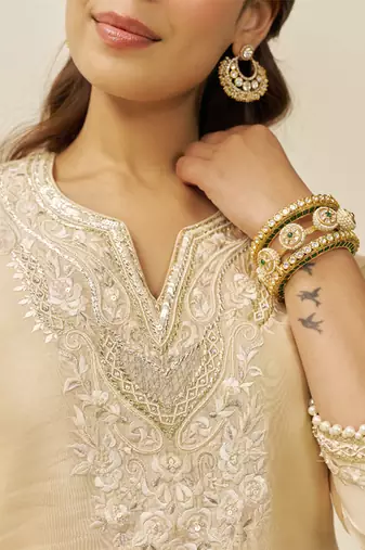 Beige haniya - short kurta with salwar and dupatta