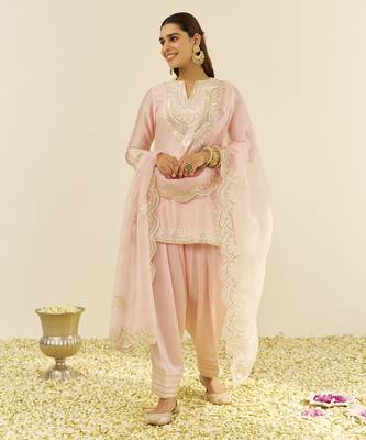 Off rose haniya - short kurta with salwar and dupatta 1