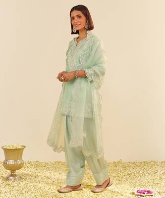 Mint green haniya - short kurta with salwar and dupatta 3