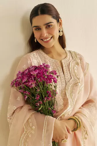Off rose maaroofa - long chauga with salwar