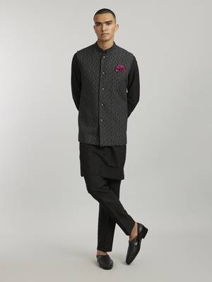 Ebony leon printed bandhi jacket 1