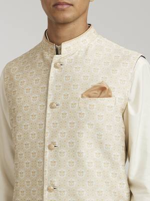 Ivory emblem printed bandhi jacket 3