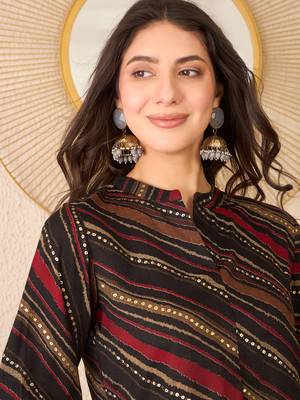Women black cotton blend leheriya printed regular top 2